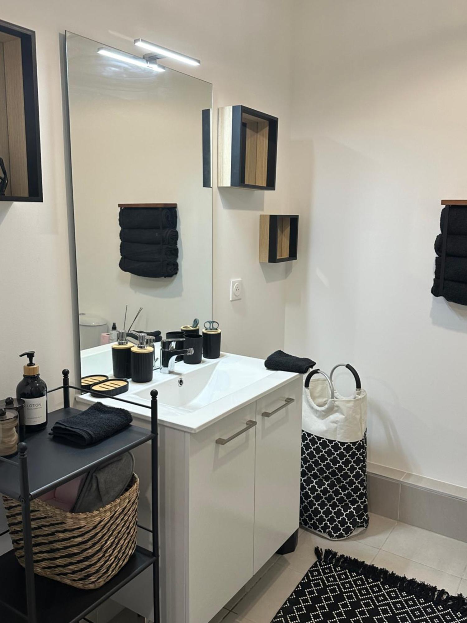 Appartement Entre Paris Et Disney Noisy-le-Grand Bagian luar foto